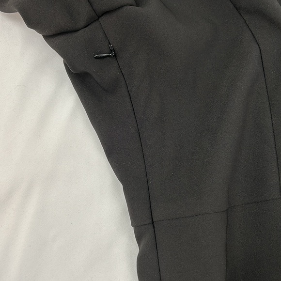 Lulu’s NWT Stay Gorgeous One-Shoulder Puff
Sleeve Mini Dress in Black size Small - Picture 7 of 12